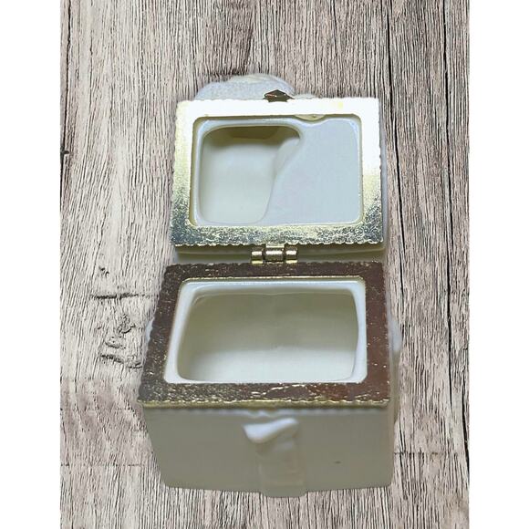 Dept 56 “Surprise” box. Snowbabies. No chips or cracks. No box - Picture 3 of 5